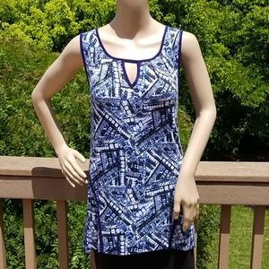 CABLE & GAUGE BLUE & WHITE BATIK PRINT SLEEVELESS BLOUSE, CUT-OUT NECK TUNIC